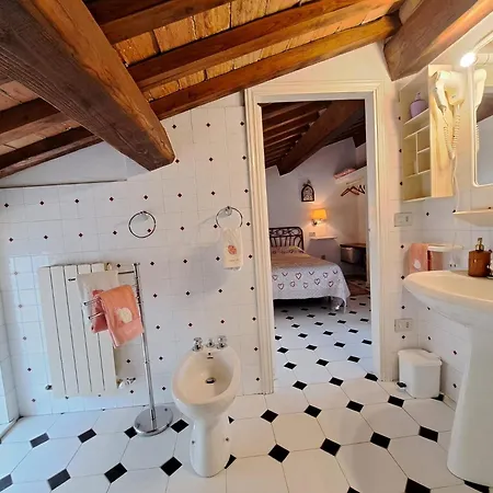 Mansarda Con Solarium Panoramico Su Centro Storico Di Vicino Alle Famose Terme Della Val D'orcia *